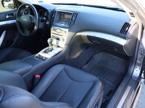 Used 2013 INFINITI G37 image 16