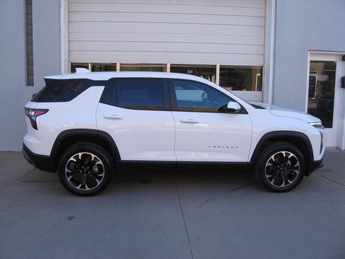 Used 2025 Chevrolet Equinox LT image 13