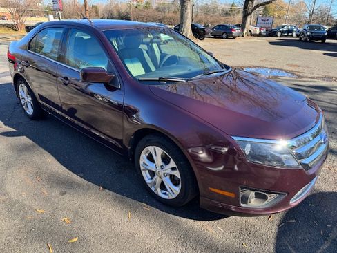 Used 2012 Ford Fusion SE image 5