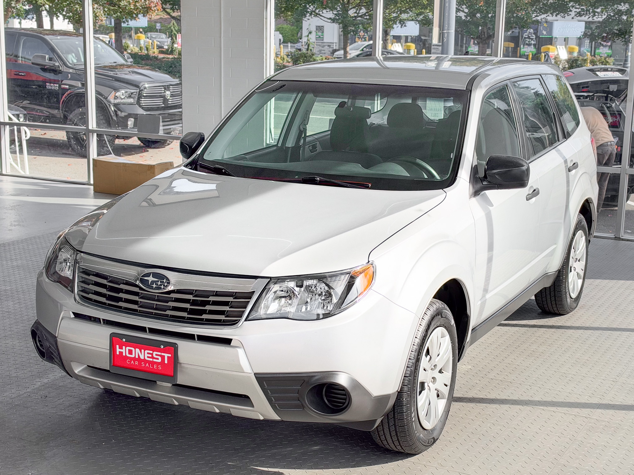 Used 2010 Subaru Forester 2.5X AWD/4WD image 3
