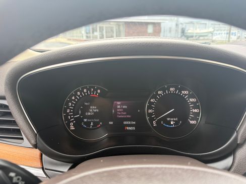 Used 2015 Lincoln MKC FWD image 8