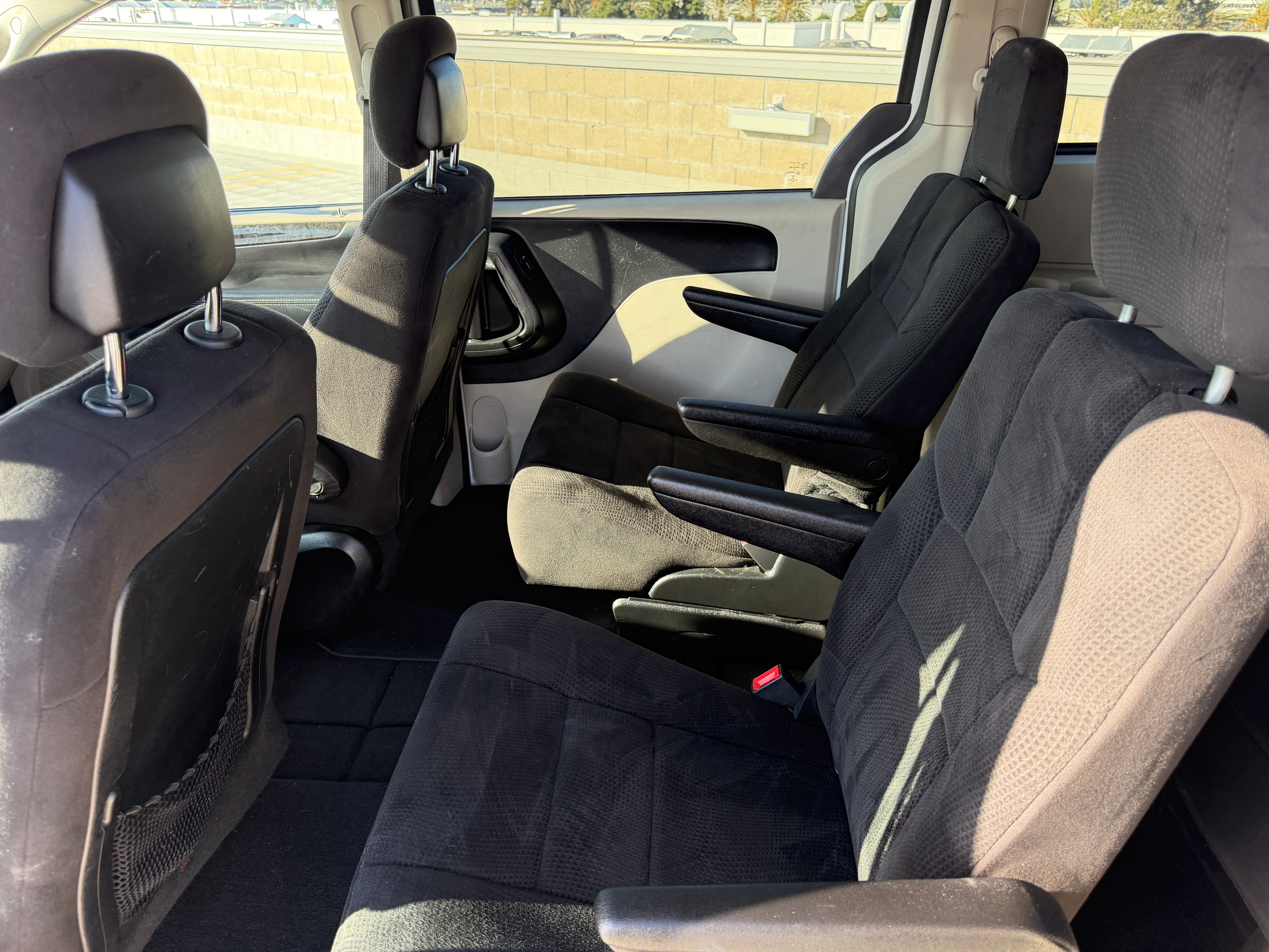Used 2014 Dodge Grand Caravan UNAVAIL FWD image 30