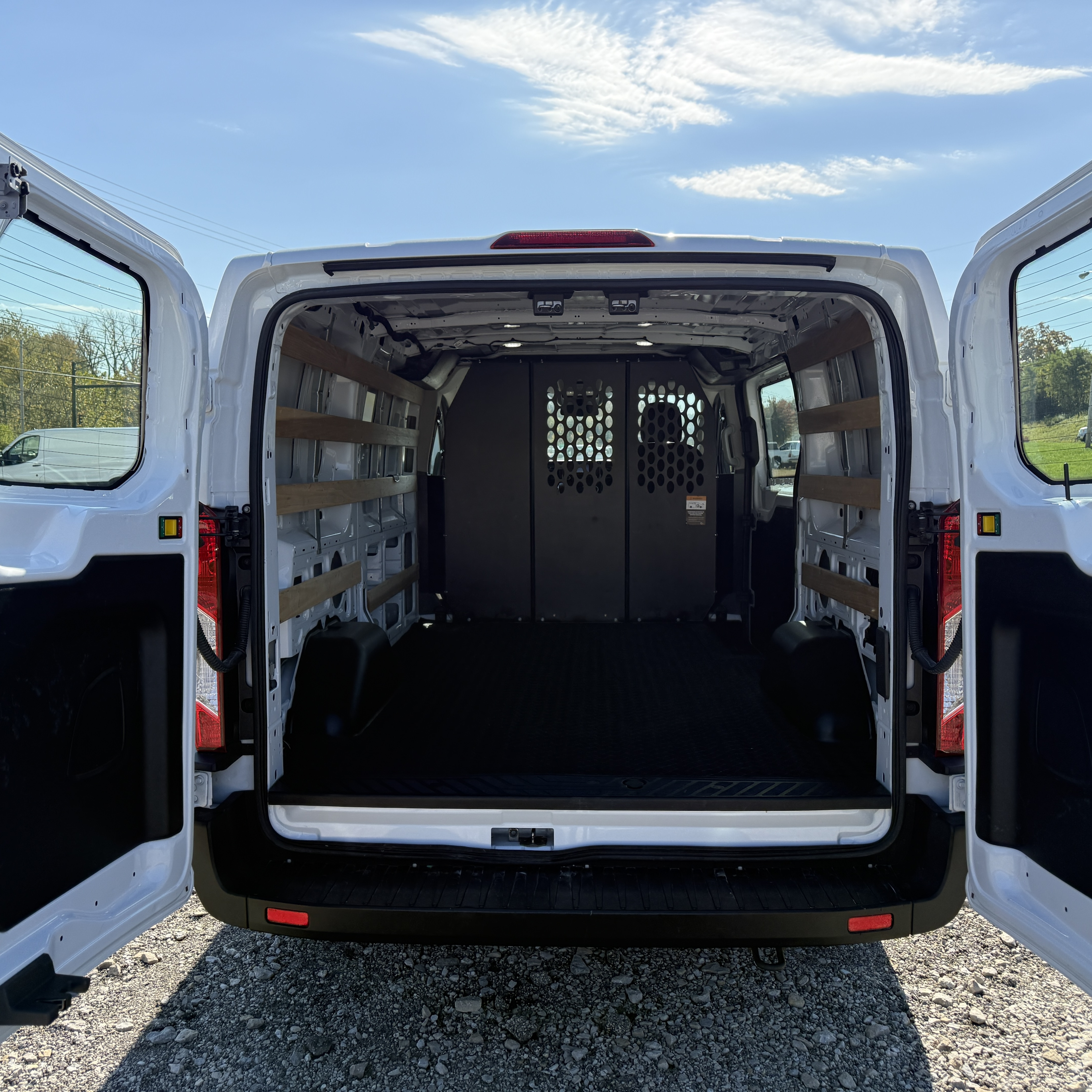 Used 2025 Ford Transit 250 Low Roof RWD image 5