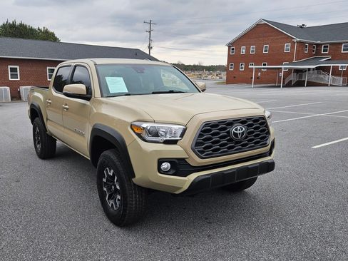 Used 2020 Toyota Tacoma image 6