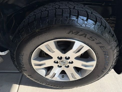 Used 2012 Nissan Pathfinder 4WD image 23