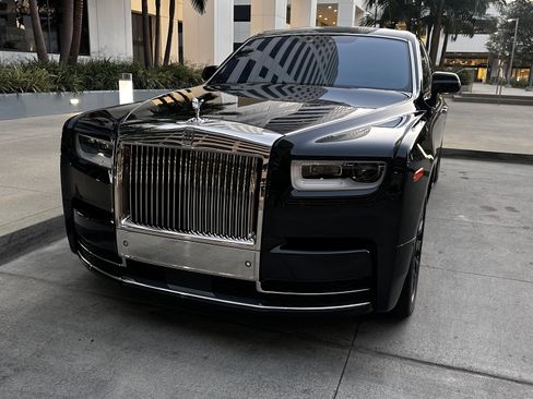 Used 2021 Rolls-Royce Phantom image 46