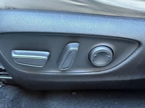 Used 2021 Toyota RAV4 XLE image 22