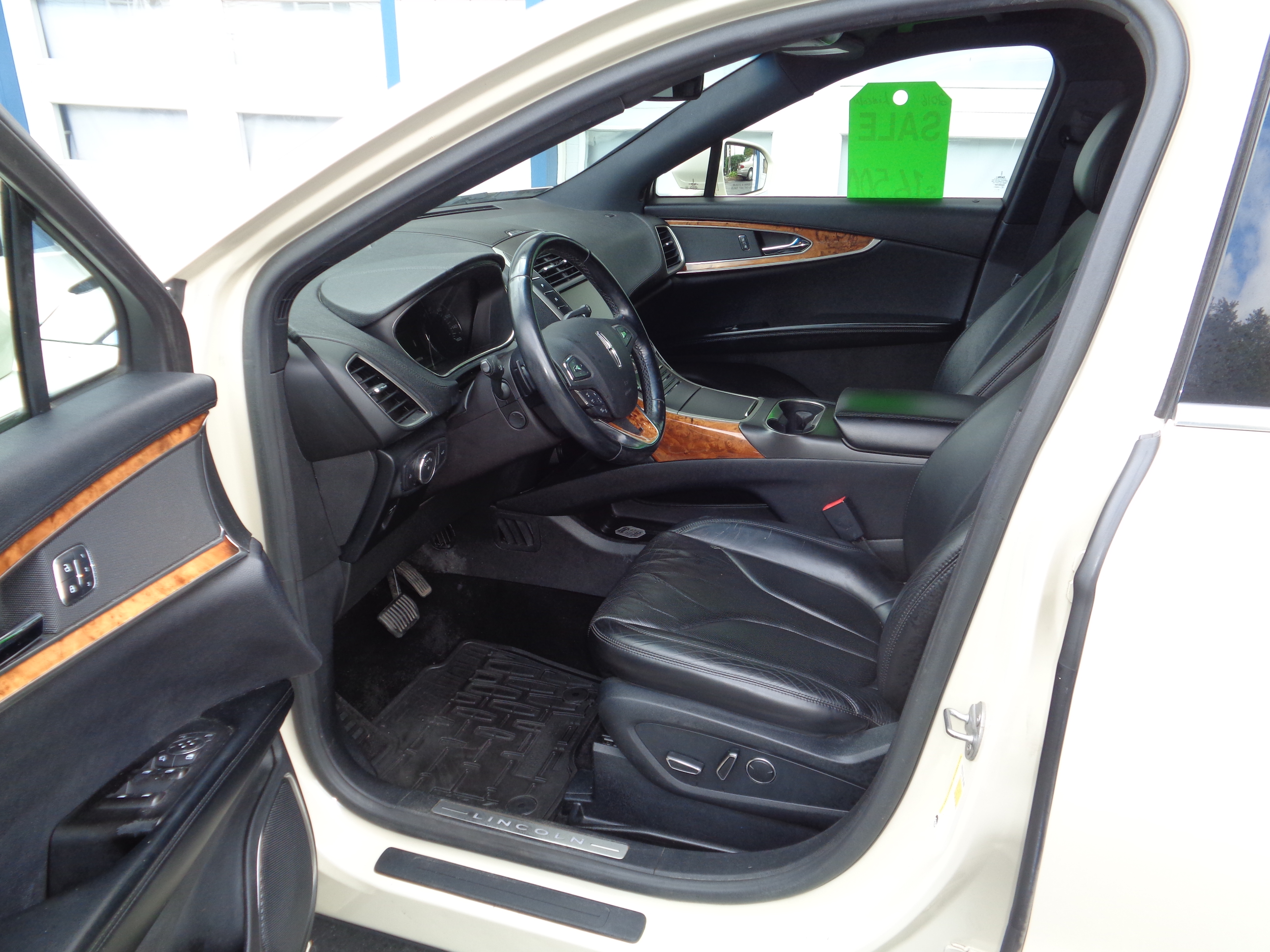 Used 2016 Lincoln MKX Reserve AWD/4WD image 4