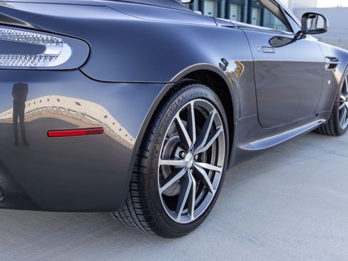 Used 2010 Aston Martin V8 Vantage image 18