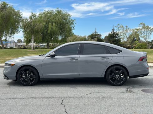 Used 2024 Honda Accord Hybrid Sport-L image 2