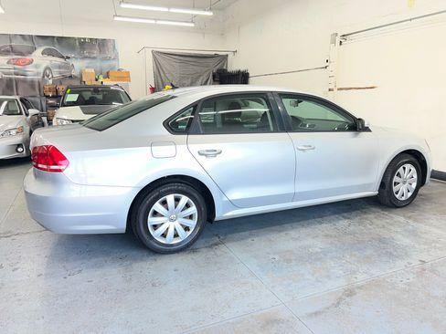 Used 2013 Volkswagen Passat 2.5 S image 9