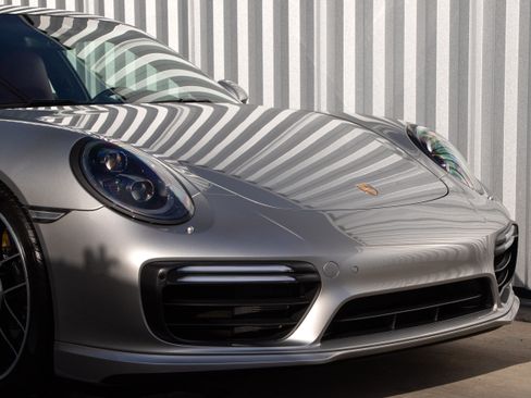 Used 2018 Porsche 911 Turbo S image 15