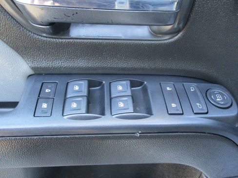 Used 2019 Chevrolet Silverado 1500 LD image 18