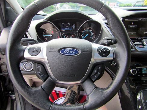 Used 2014 Ford Escape 4WD Titanium image 22