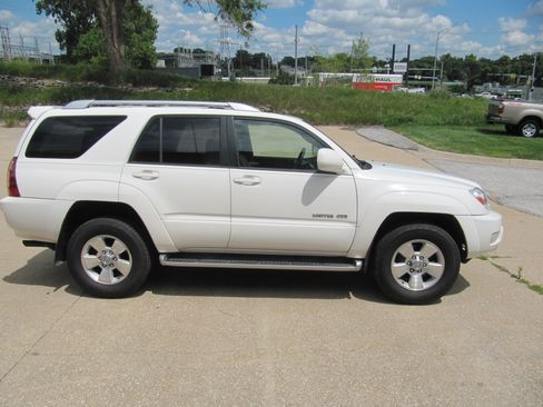 Used 2003 Toyota 4Runner 4WD Limited image 9