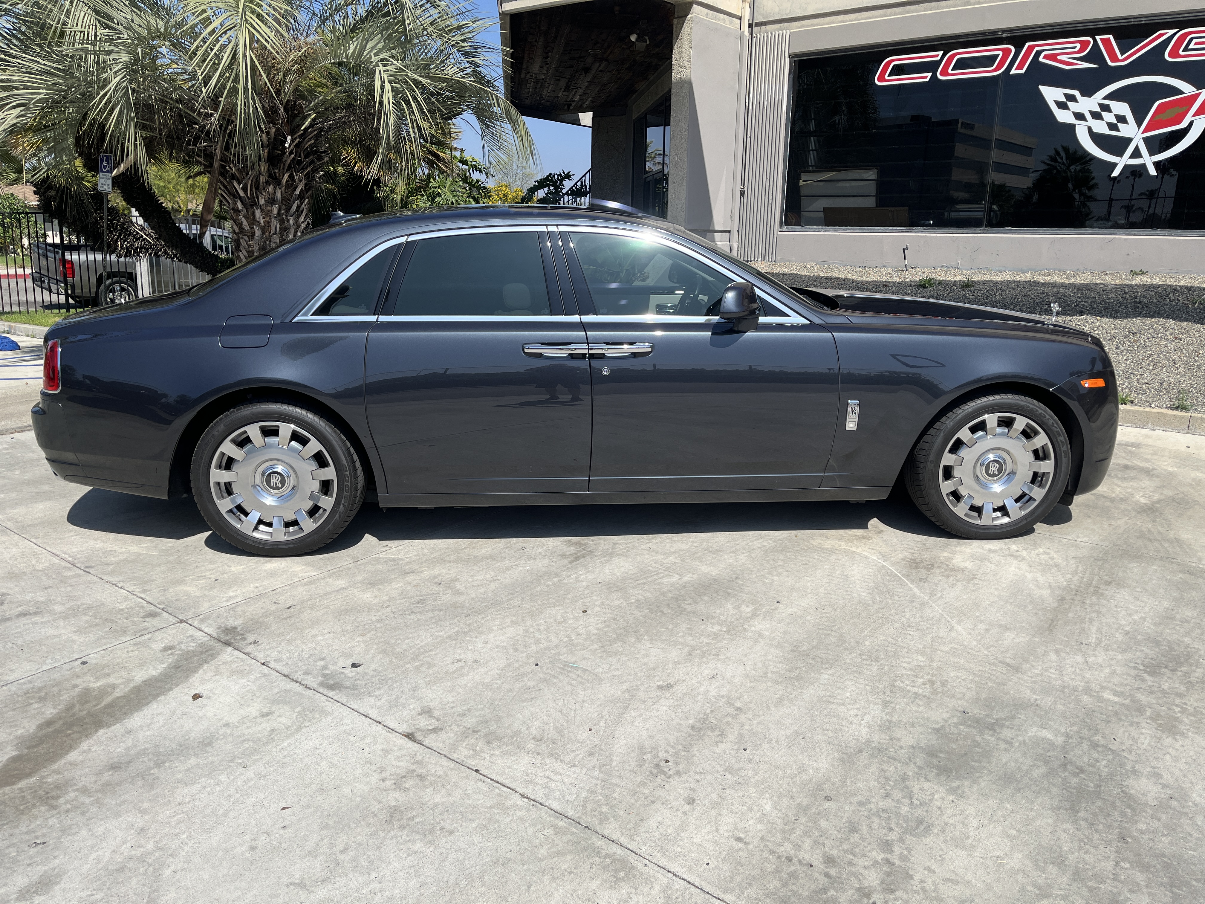 Used 2014 Rolls-Royce Ghost RWD image 11
