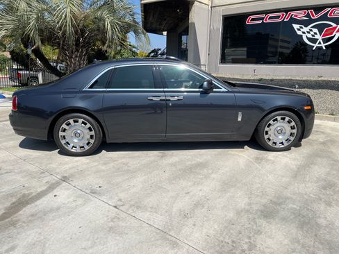 Used 2014 Rolls-Royce Ghost image 11