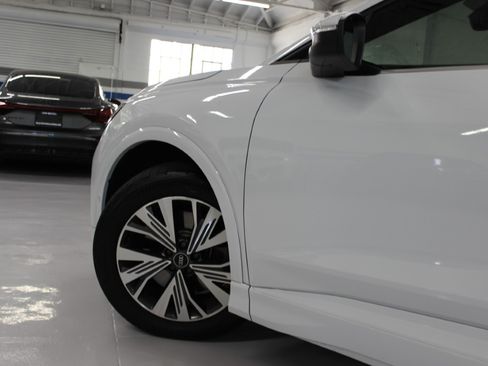 Used 2023 Audi Q4 e-tron Premium Plus image 15
