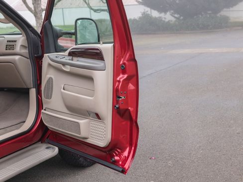 Used 2003 Ford Excursion Eddie Bauer image 36