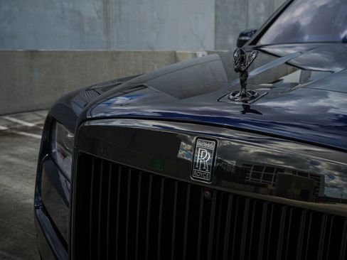 Used 2022 Rolls-Royce Cullinan Black Badge image 28