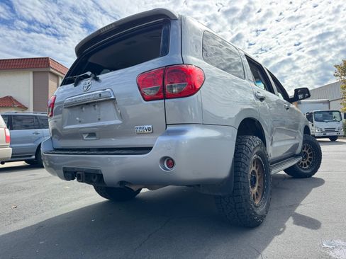 Used 2012 Toyota Sequoia Platinum image 8