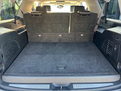 Used 2017 GMC Yukon XL Denali image 18