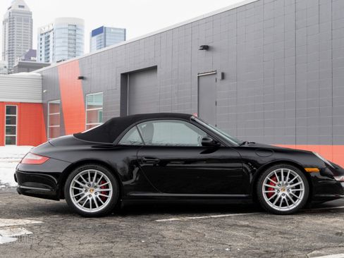 Used 2008 Porsche 911 Carrera 4S image 16