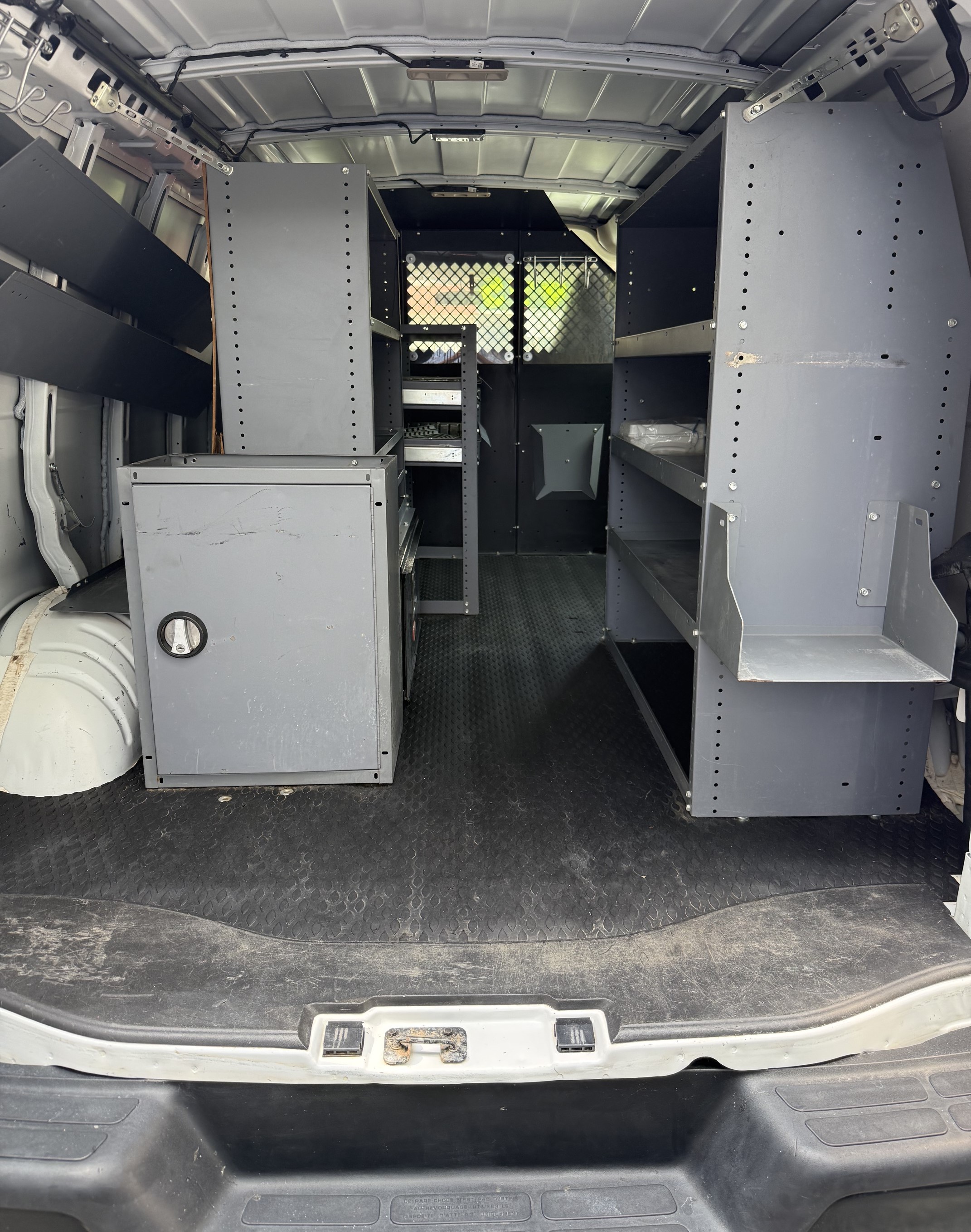 Used 2017 Chevrolet Express 2500 UNAVAIL RWD image 6