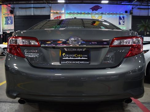 Used 2012 Toyota Camry XLE image 9