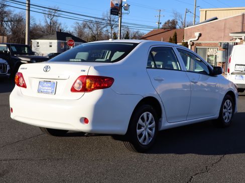 Used 2010 Toyota Corolla LE image 9