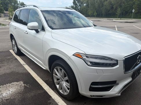 Used 2017 Volvo XC90 AWD T6 Momentum image 4