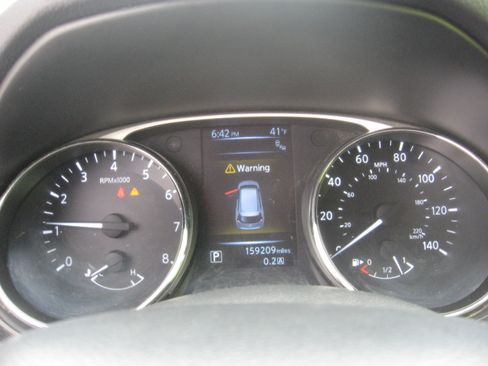 Used 2015 Nissan Rogue SV image 10