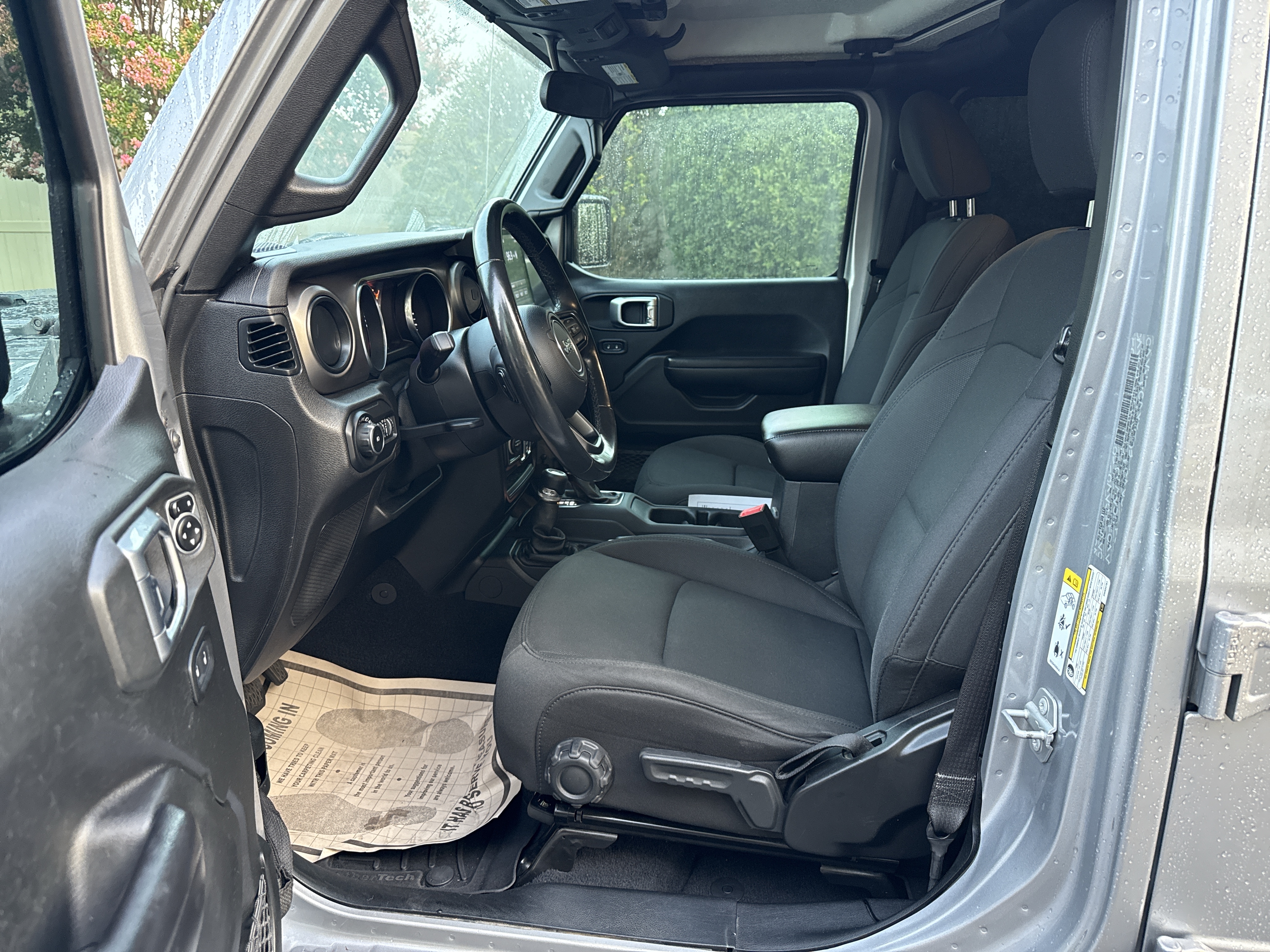 Used 2019 Jeep Wrangler 4WD Unlimited Sport image 10