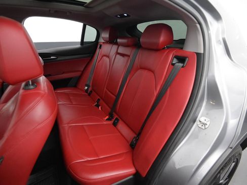 Used 2019 Alfa Romeo Stelvio Ti image 44
