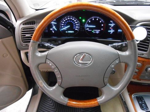 Used 2007 Lexus LX 470 image 6