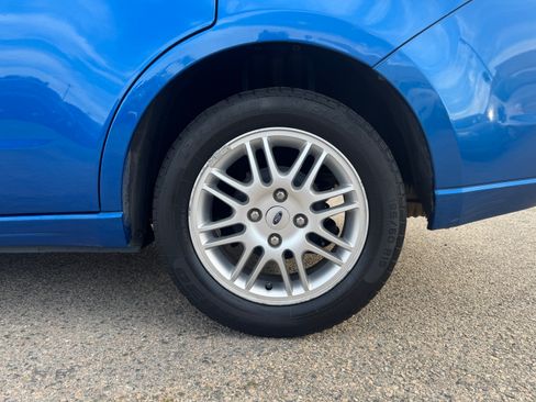 Used 2010 Ford Focus SE image 14