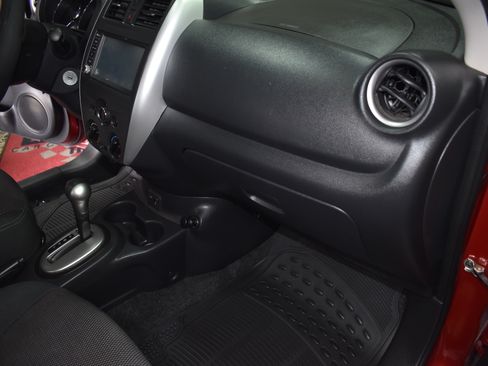 Used 2019 Nissan Versa SV FWD image 18