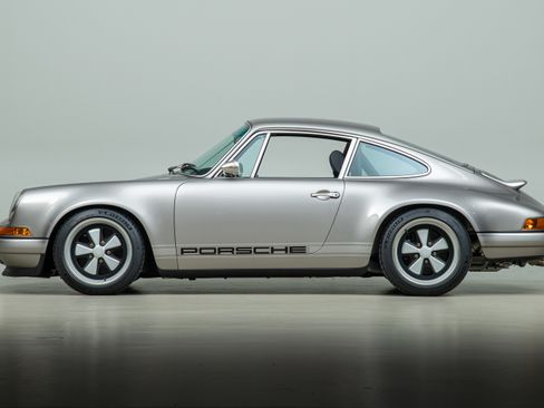Used 1989 Porsche 911 Carrera RWD image 3