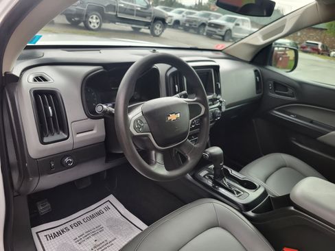 Used 2019 Chevrolet Colorado 2WD Extended Cab W/T image 11