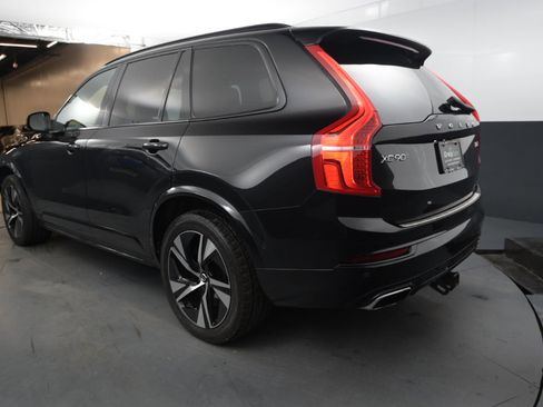 Used 2020 Volvo XC90 T6 R-Design image 3