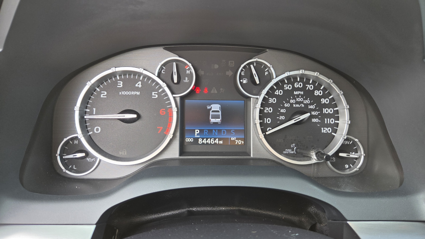 Used 2017 Toyota Tundra 4x4 CrewMax image 12