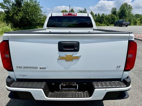 Used 2020 Chevrolet Colorado 2WD Extended Cab LT image 8