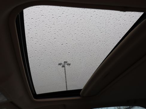 Used 2012 Toyota Camry XLE image 31