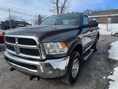 Used 2017 RAM 2500 Tradesman image 3