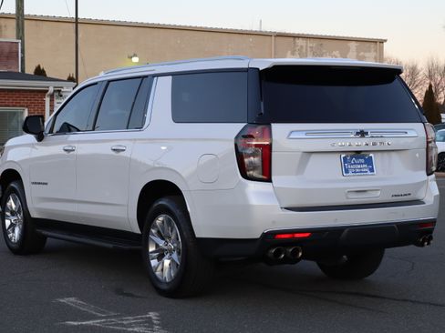 Used 2021 Chevrolet Suburban Premier image 7