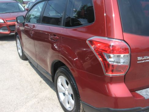 Used 2014 Subaru Forester 2.5i Premium AWD/4WD image 6