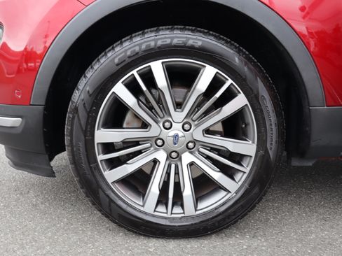 Used 2018 Ford Explorer 4WD Platinum image 35