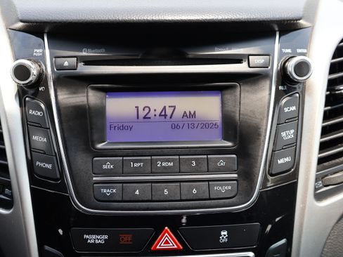 Used 2013 Hyundai Elantra GT image 16