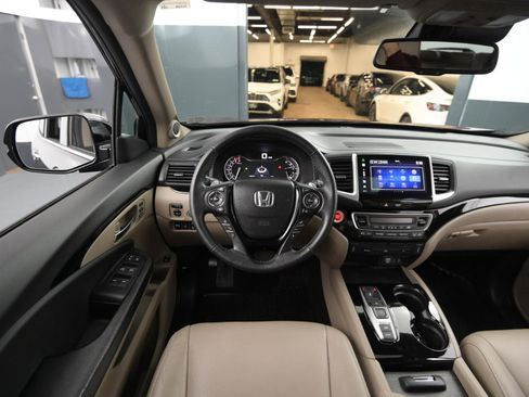 Used 2016 Honda Pilot Touring image 27