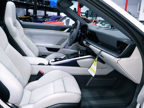 Used 2024 Porsche 911 Targa 4 GTS image 20